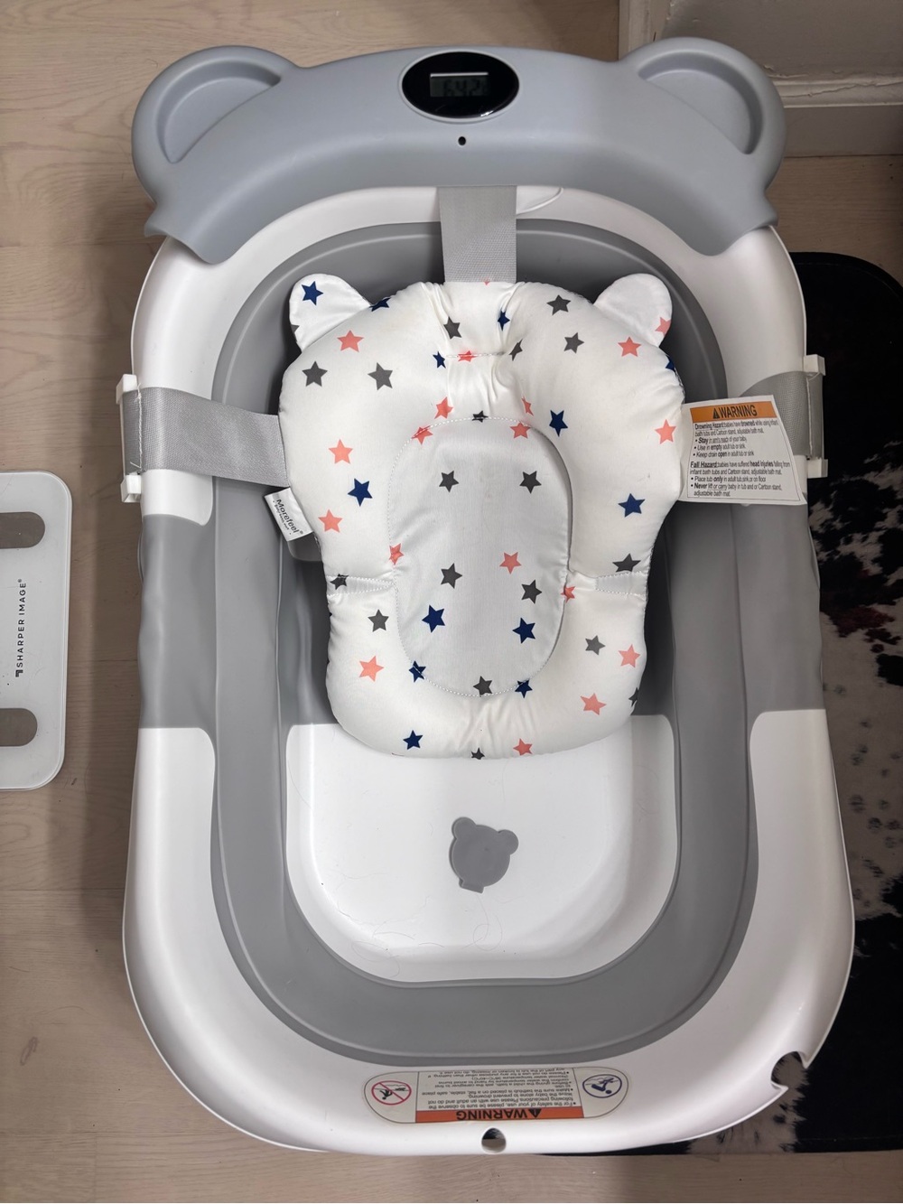 Gray Baby Bath Tub with White Star-Print Headrest